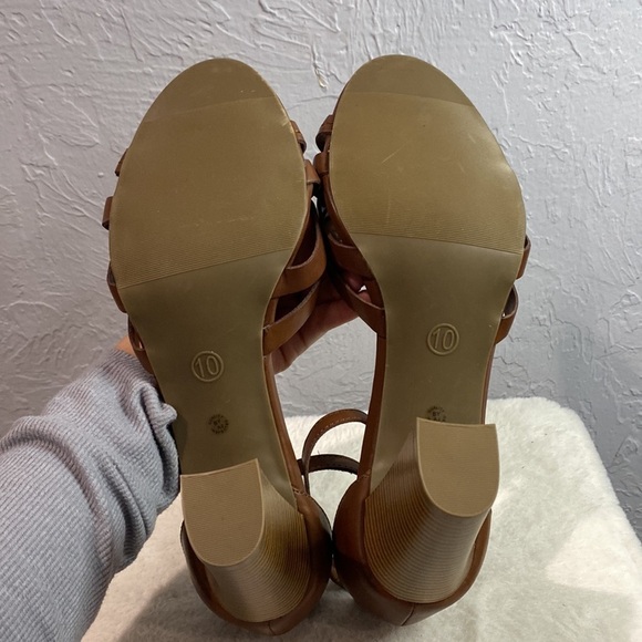 WORTHINGTON WOMEN’S BARRA CRISSCROSS BLOCK HEELED SANDALS IN BROWN SZ 10 - Picture 7 of 9